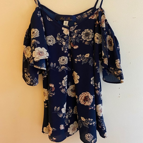 Blue Rain floral top - Picture 2 of 4